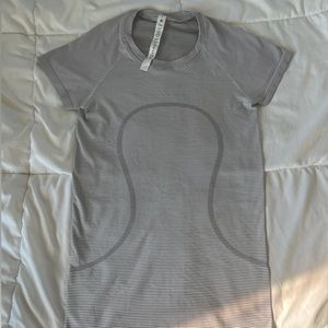 Lululemon Swiftly Short Sleeve 2.0 Tempo Stripe White/Black Size 4